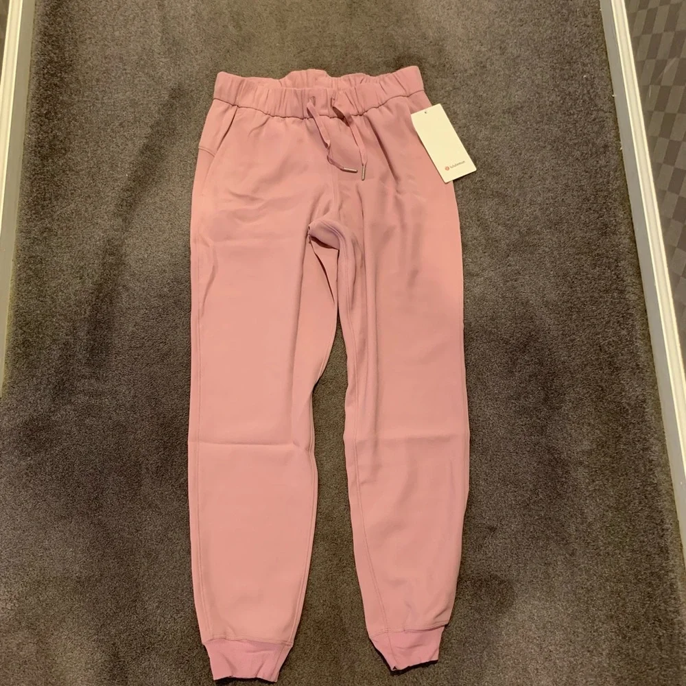 Lululemon On The Fly Jogger 28” * Woven